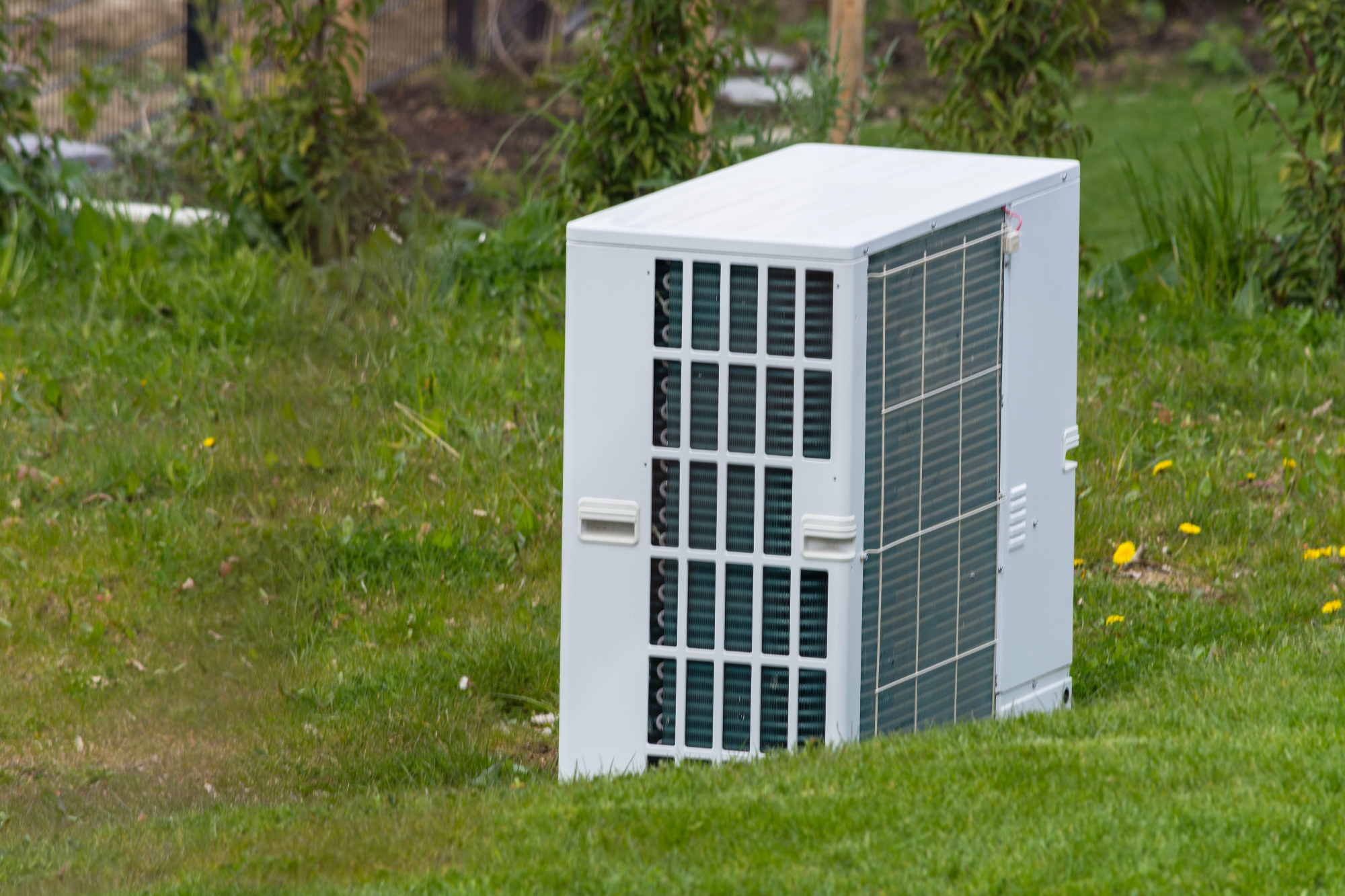 Toplotne črpalke zrak voda so sodobna rešitev za varčno ogrevanje